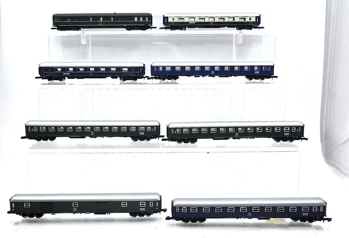 Marklin Z Scale Assorted Passenger Cars [8] EX