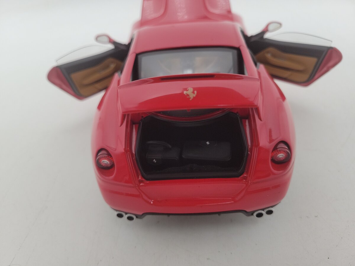 Mattel 2006 1:18 Scale Hotwheels Red/Tan Interior Ferrari 599 GTB Limited Ed. EX