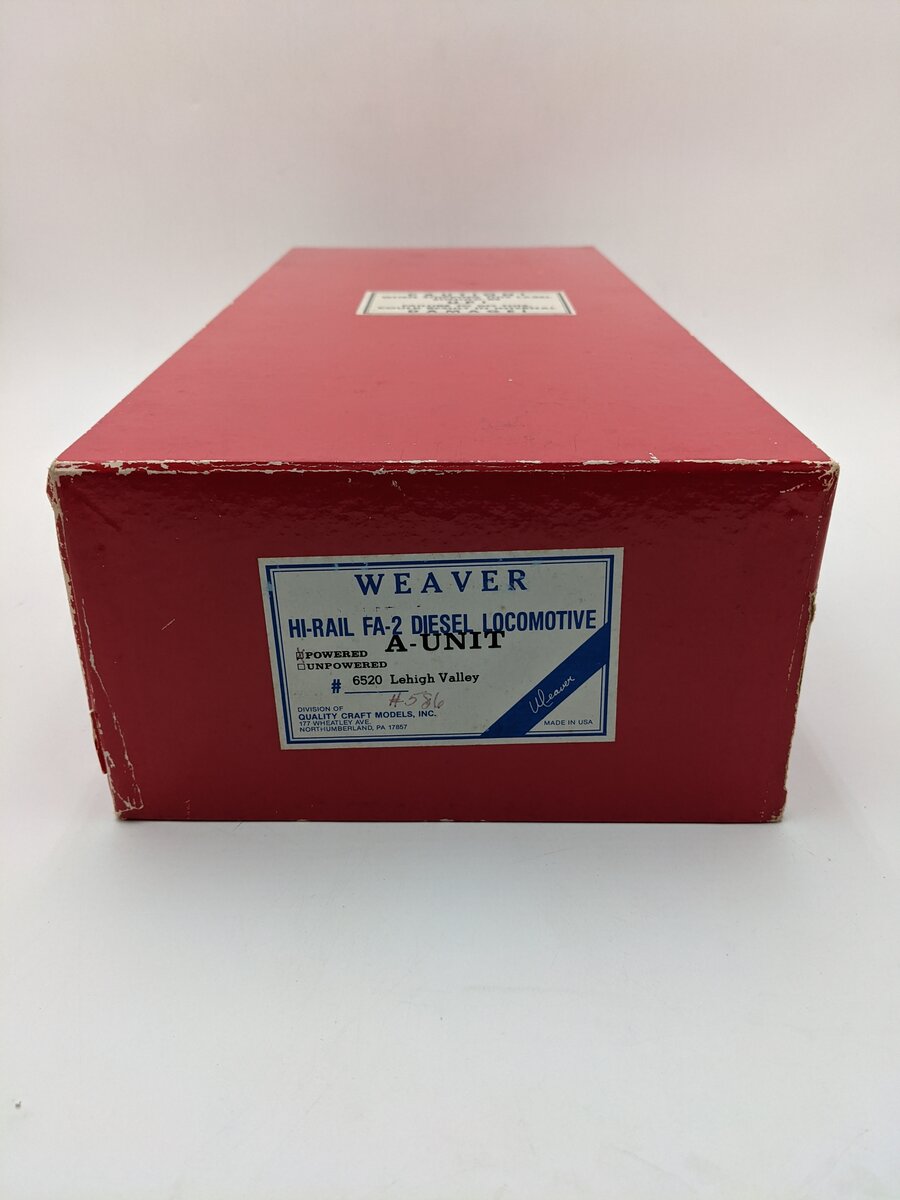 Weaver 6521 O Lehigh Valley Hi-Rail FA-2 Powered B-unit Diesel Locomotive #586 EX/Box