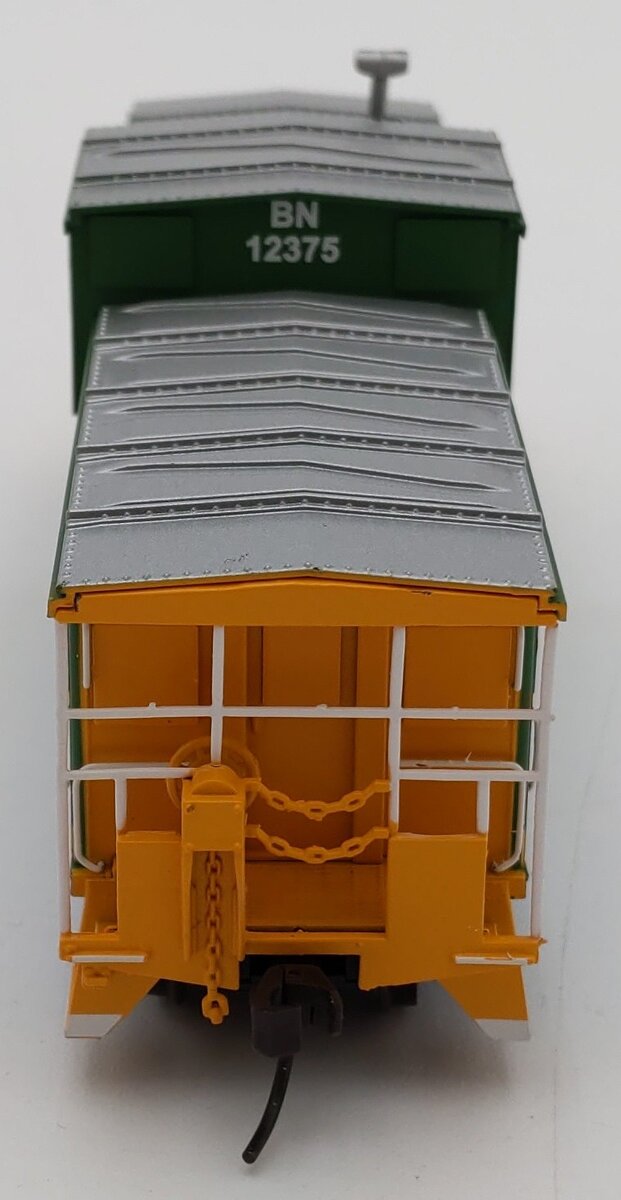 Atlas 20004145 HO BNSF Shoving Platform Extended Vision Caboose #12375