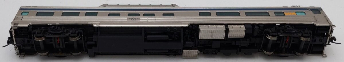 Rapido Trains 116003 HO Via Rail Canada Skyline Car #515 EX/Box