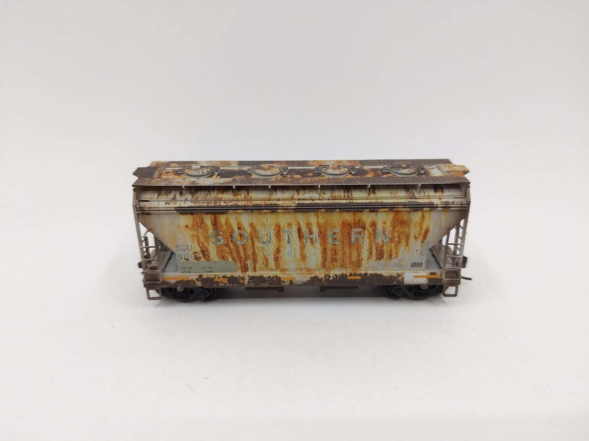 Micro-Trains 09245530 N Scale Southern Weathered 2-Bay Covered Hopper LN/Box