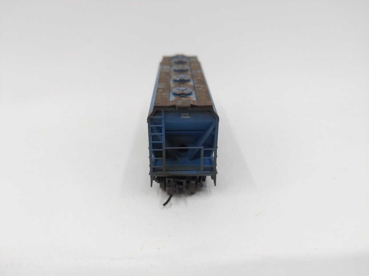Micro-Trains 09245011 N Scale Grand Trunk Western 2-Bay Covered Hopper LN/Box