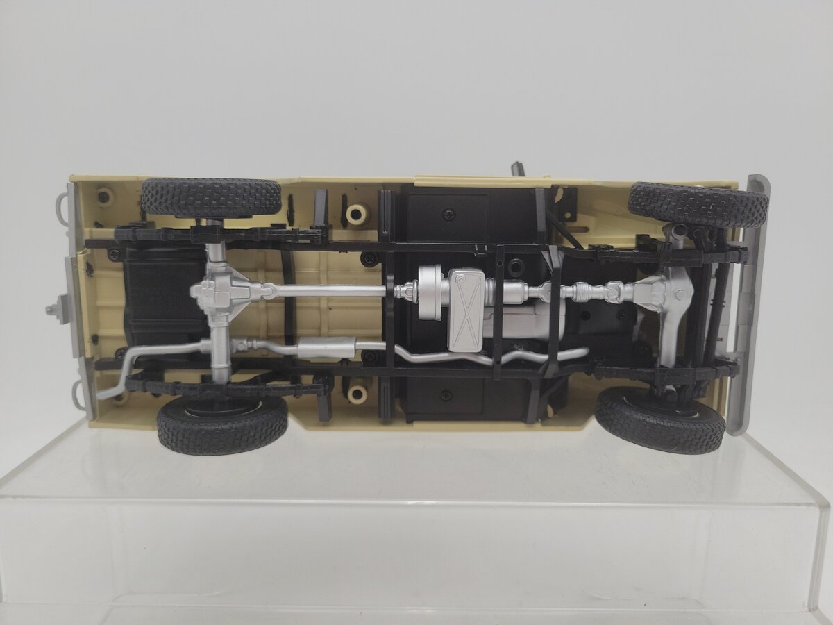 Universal Hobbies 1:18 Scale Gren Tilt/Sand Land Rover Series II, III Hard Top EX