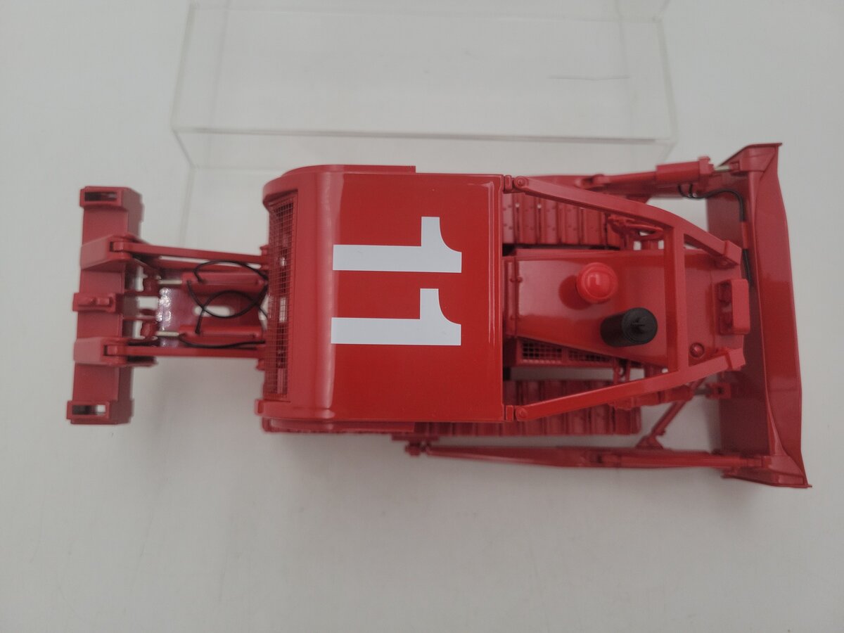 First Gear 2002 1:25 Scale Red International TD-25 Bulldozer #11 Firebreaker EX