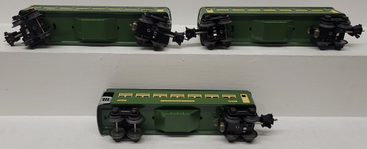 Lionel Vintage O Green Tinplate Illuminated Passenger Cars 2440, 2441 [3]