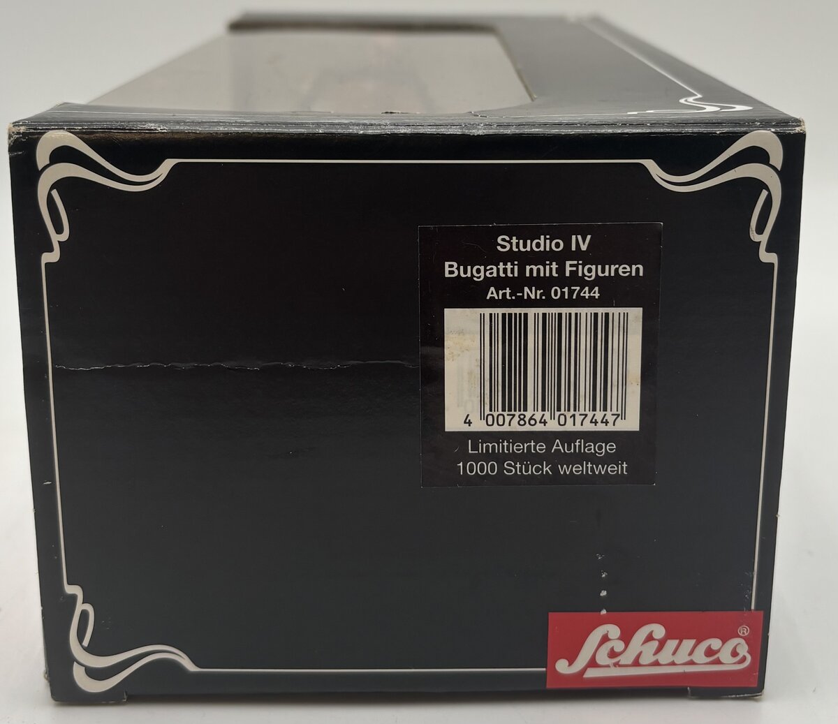 Schuco 01744 1:24 Studio IV Blue Bugatti With Figures EX/Box
