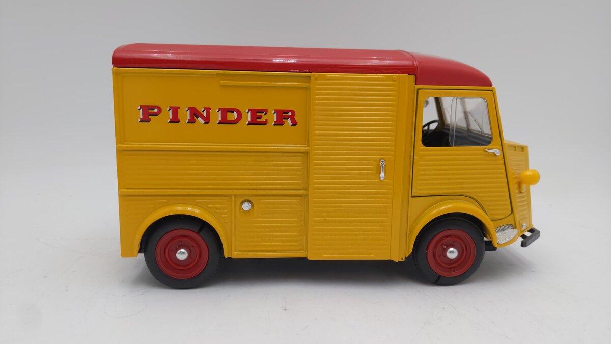 Solido 8060 1:18 Scale 1962 Citroen Type HY Yellow & Red 