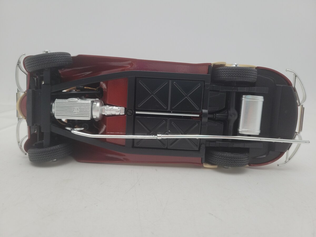 Guiloy 7327 1:18 Scale Reddish Brown & Tan BMW Cabrio Convertible M-MW EX
