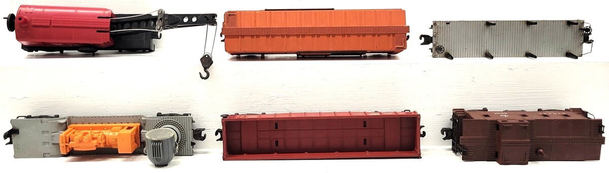 Lionel Vintage O Gauge Freight Cars: 6462, 6560, 3520, 6464-25, 2411, 6457 [6] VG