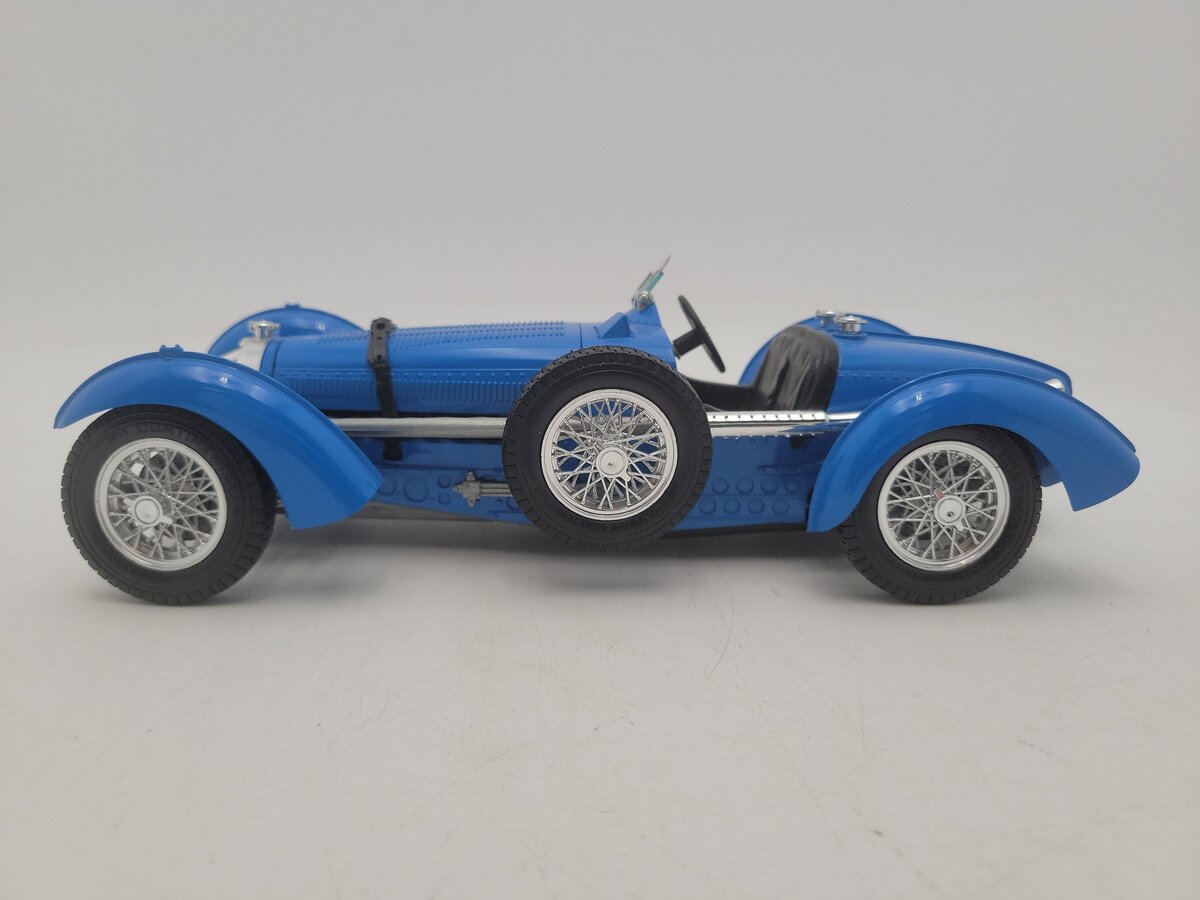 Burago 3005 1:18 Scale Italy Blue 1934 Bugatti Type ""59"" Diecast & Plastic Car EX