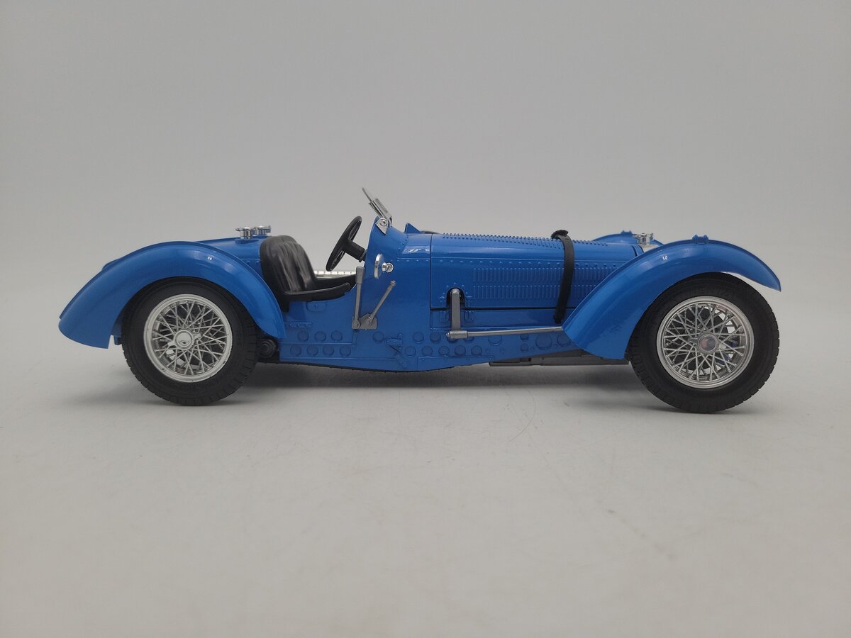 Burago 3005 1:18 Scale Italy Blue 1934 Bugatti Type ""59"" Diecast & Plastic Car EX