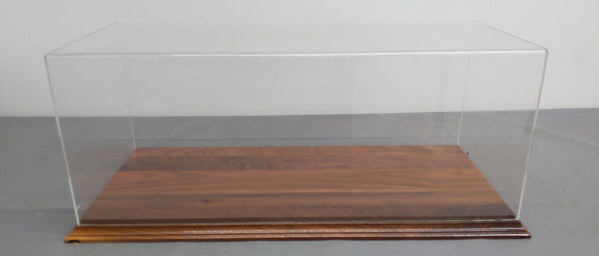 G Scale 25'' Wooden Display Case w/Acrylic Cover EX