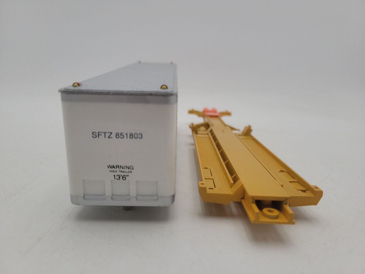 K-Line K77023D O Gauge Santa Fe Classic TTAX Flatcar w/ Trailer EX
