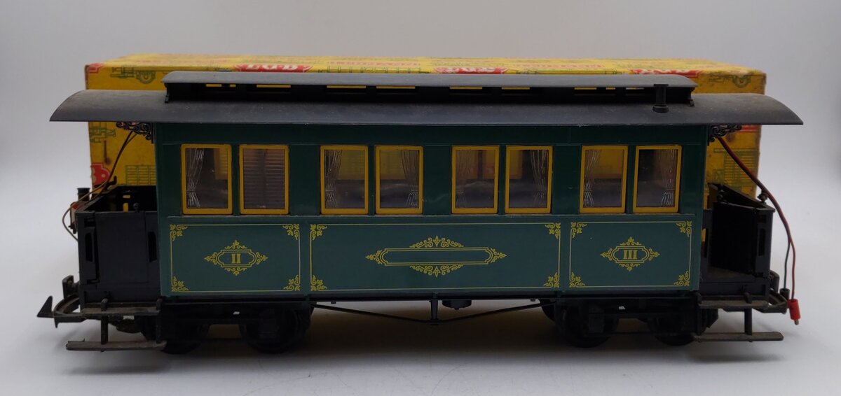 LGB 3060 G Scale Green 8-Wheel Passenger Car (Metal Wheels/Lighted) LN/Box