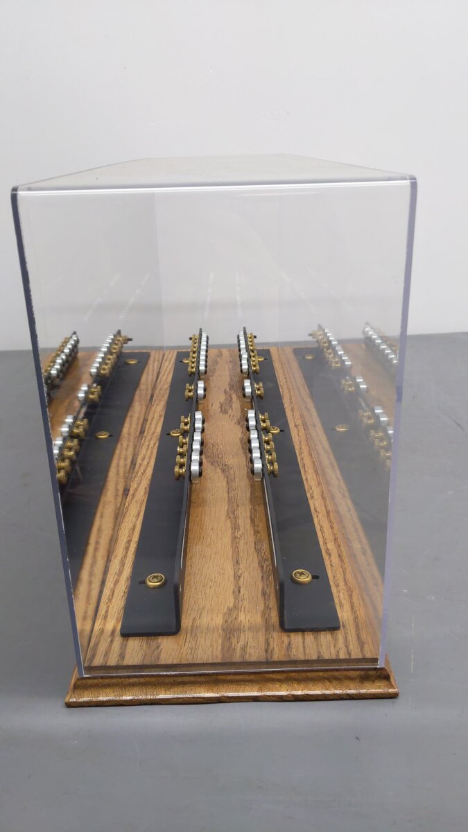 G Scale 26 1/2'' Roller Display Case w/Acrylic Cover EX