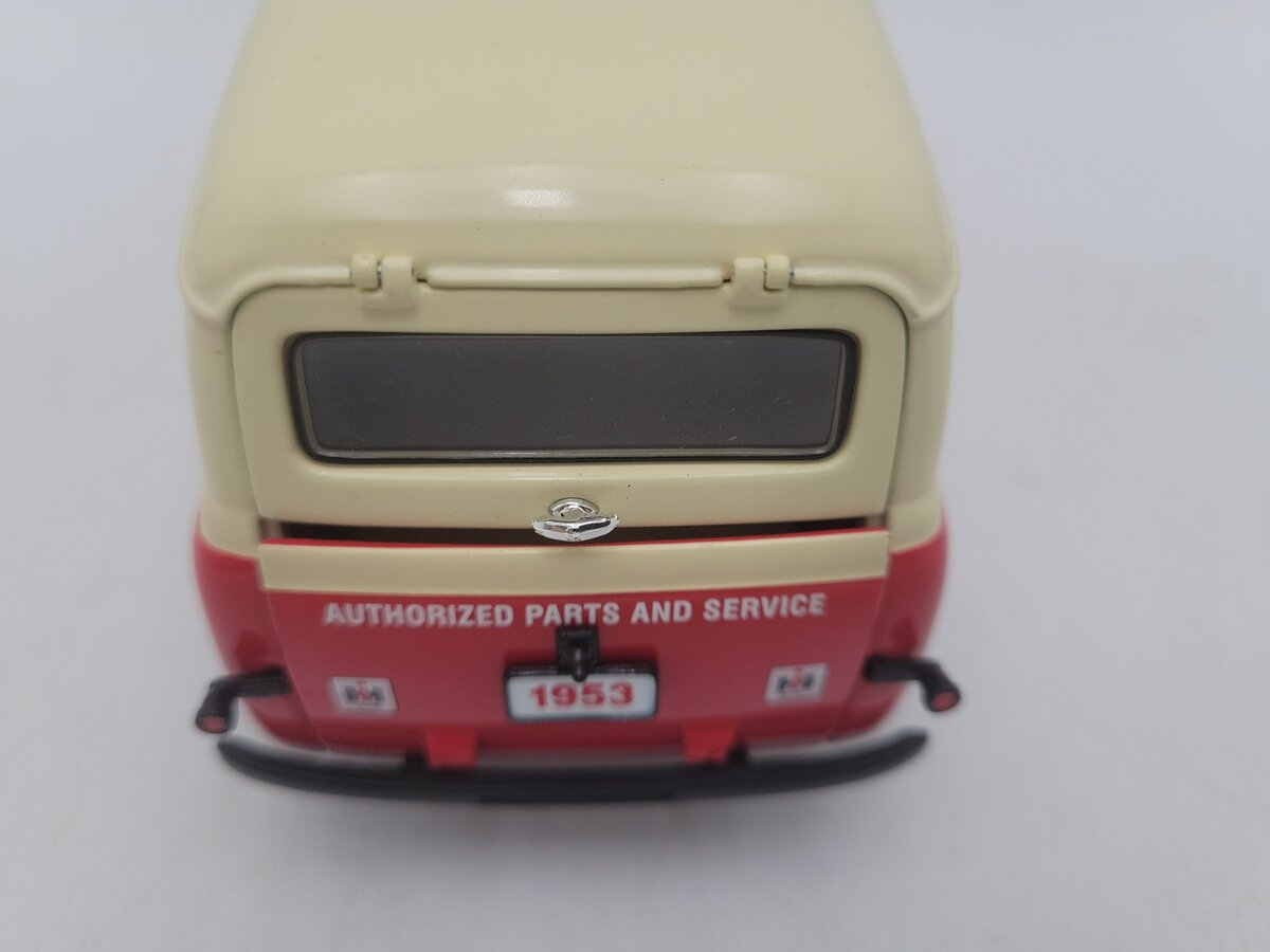 First Gear 49-0024 53 1:25 Scale 53 IH "McCormick Farmall" Diecast Delivery Van EX