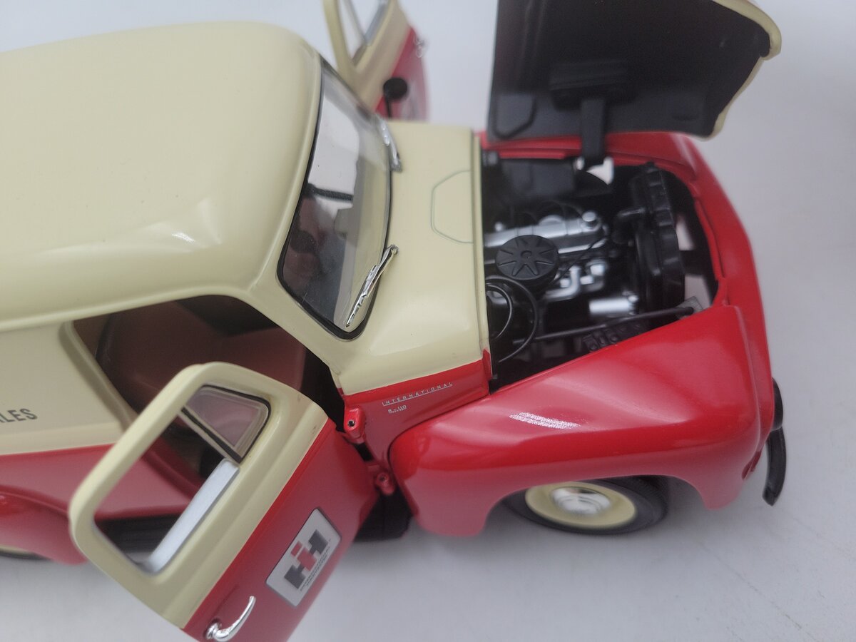 First Gear 49-0024 53 1:25 Scale 53 IH 