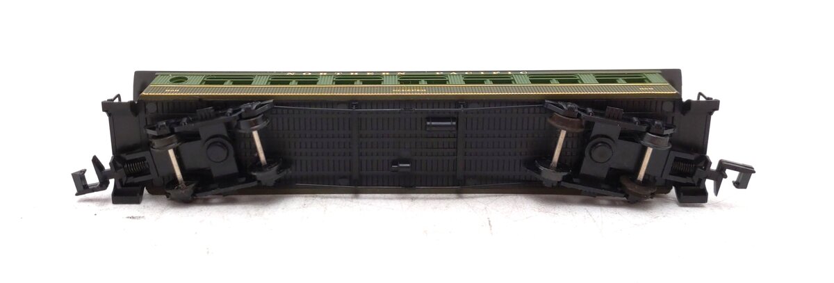 Roundhouse 88108 N Scale Northern Pacific 50' Overland Coach Car #606 NIB