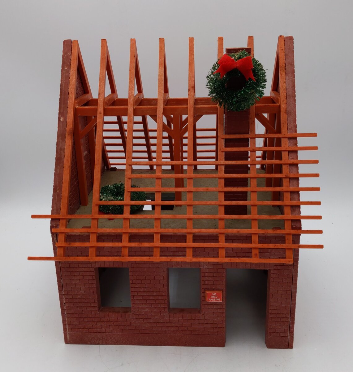Pola 331083 G Detached House Shell -Assembled EX