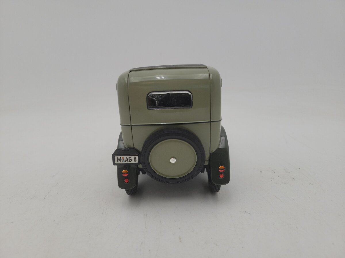 Ricko 1:18 Scale Green and Black BMW Dixi Classic European Diecast Car EX