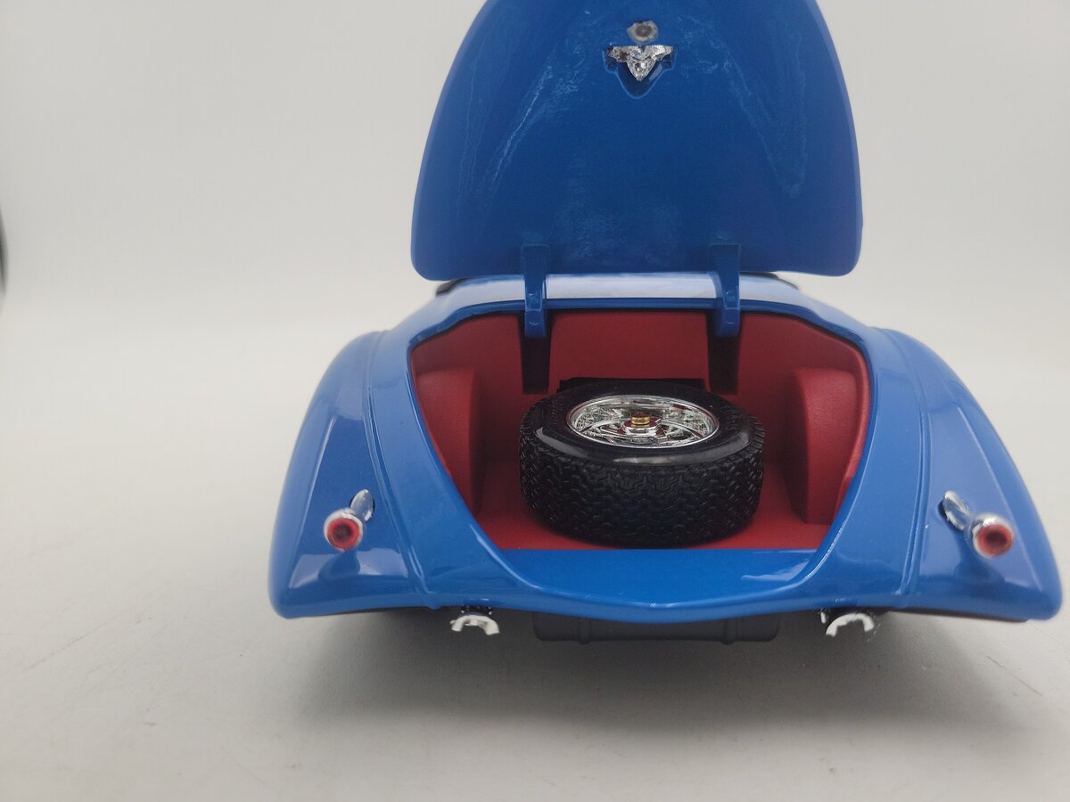 Guiloy G68583 1:18 Scale Top Line Miniatures Blue Delahaye Diecast Car EX