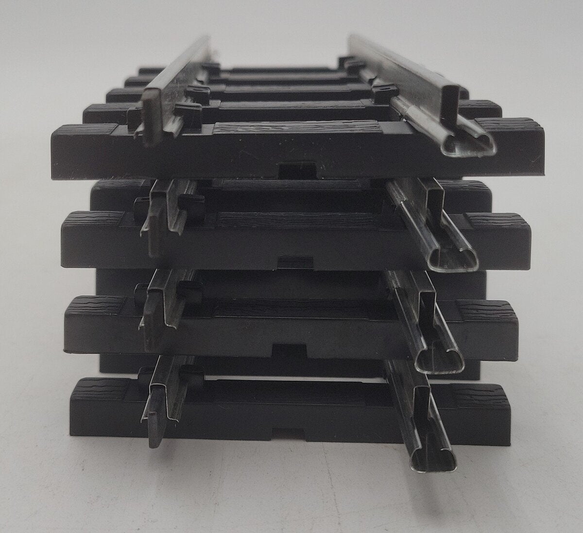 Bachmann 94358 G 90 Degree Crossing w/4 Half Sections of Straight Steel Track EX/Box