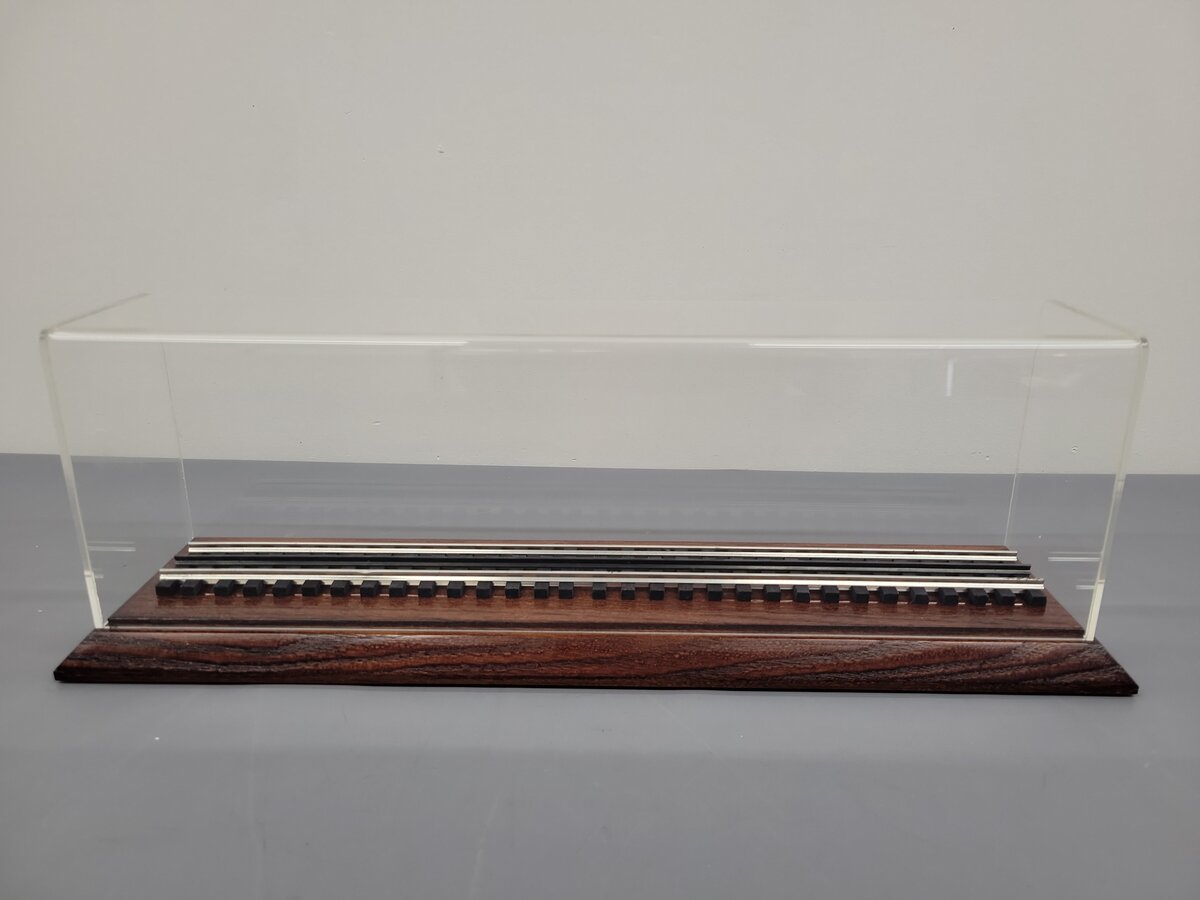 O Gauge Display Case EX