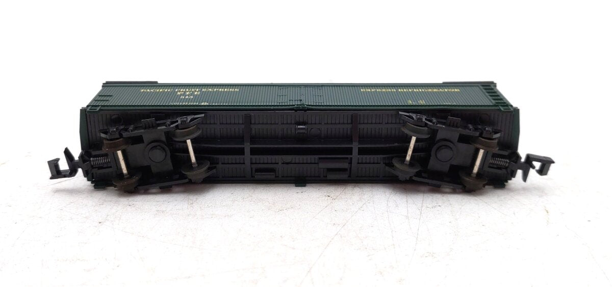 Roundhouse 82901 N Pacific Fruit Express 50' Refrigerator Car #545 NIB