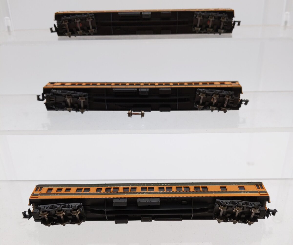 Rivarossi N Scale Great Northern Empire Builder Passenger Cars [3] EX