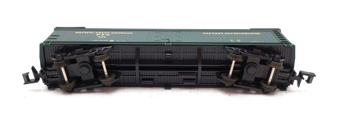 Roundhouse 82901 N Pacific Fruit Express 50' Refrigerator Car #528 NIB