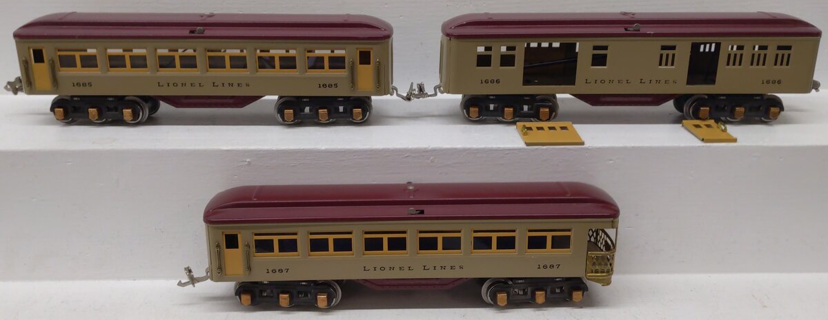 Lionel Vintage O Prewar Tinplate Passenger Cars 1685, 1686, 1687 [3]