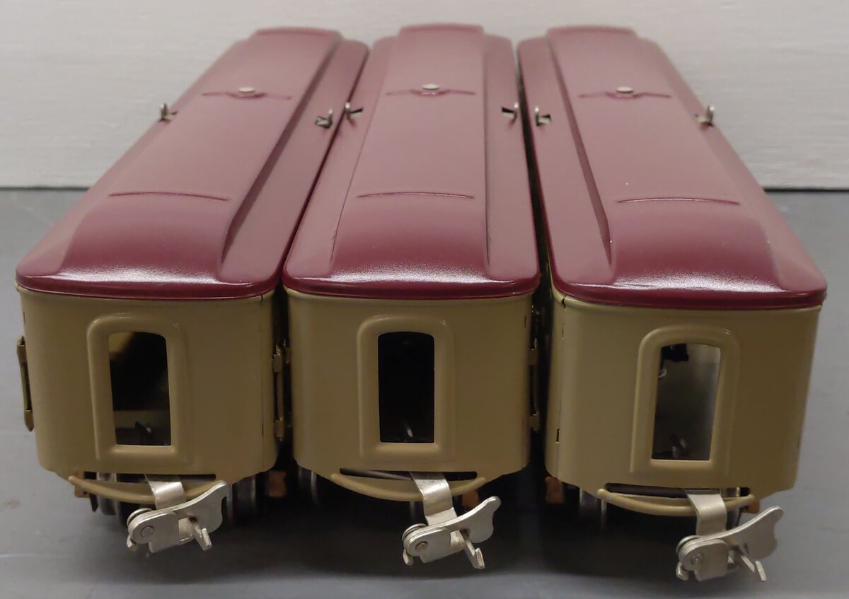 Lionel Vintage O Prewar Tinplate Passenger Cars 1685, 1686, 1687 [3]
