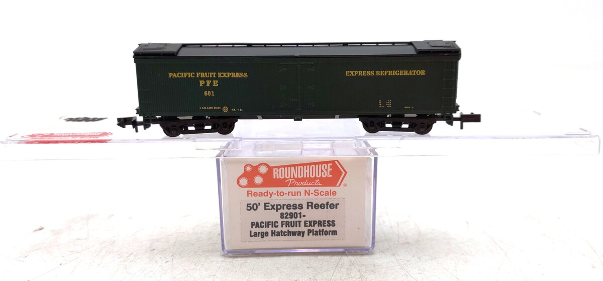 Roundhouse 82901 N Pacific Fruit Express 50' Refrigerator Car #601 NIB