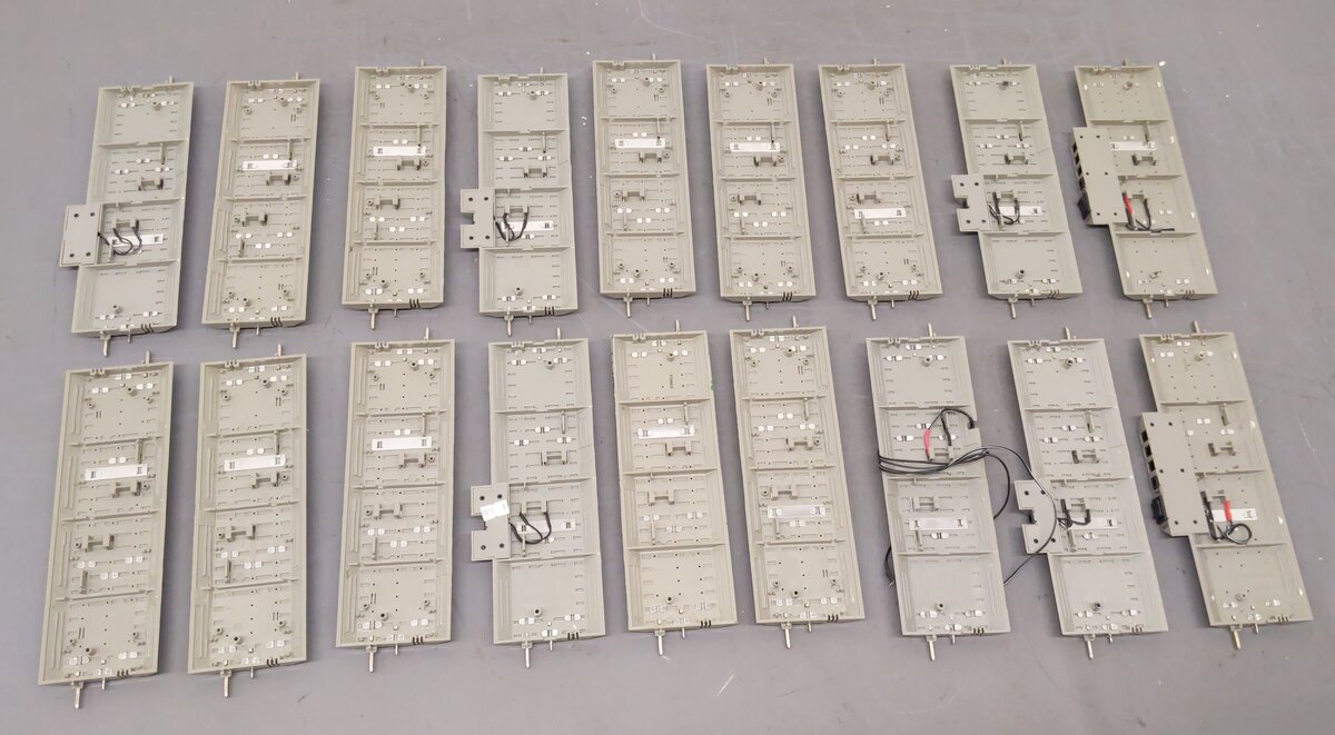Lionel Assorted O Gauge Fastrack 10in Straight Track [18] EX