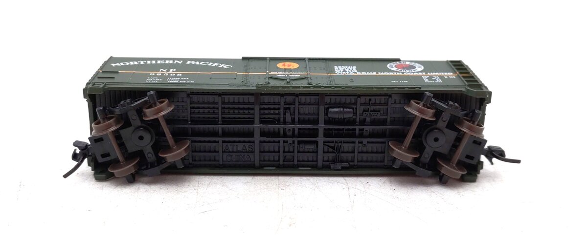 Atlas 33323 N Scale Northern Pacific 40' Plug Door Box Car #98598 NIB