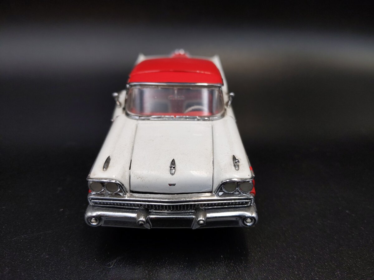 Franklin Mint B11UK10 1:43 Scale 1959 Ford Skyliner Convertible EX/Box