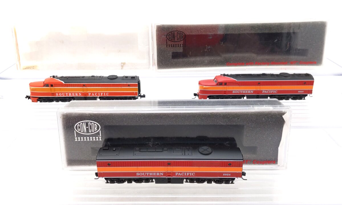 Con-Cor N Scale Southern Pacific A/B Unit Diesel & Dummy Locomotives [3] LN