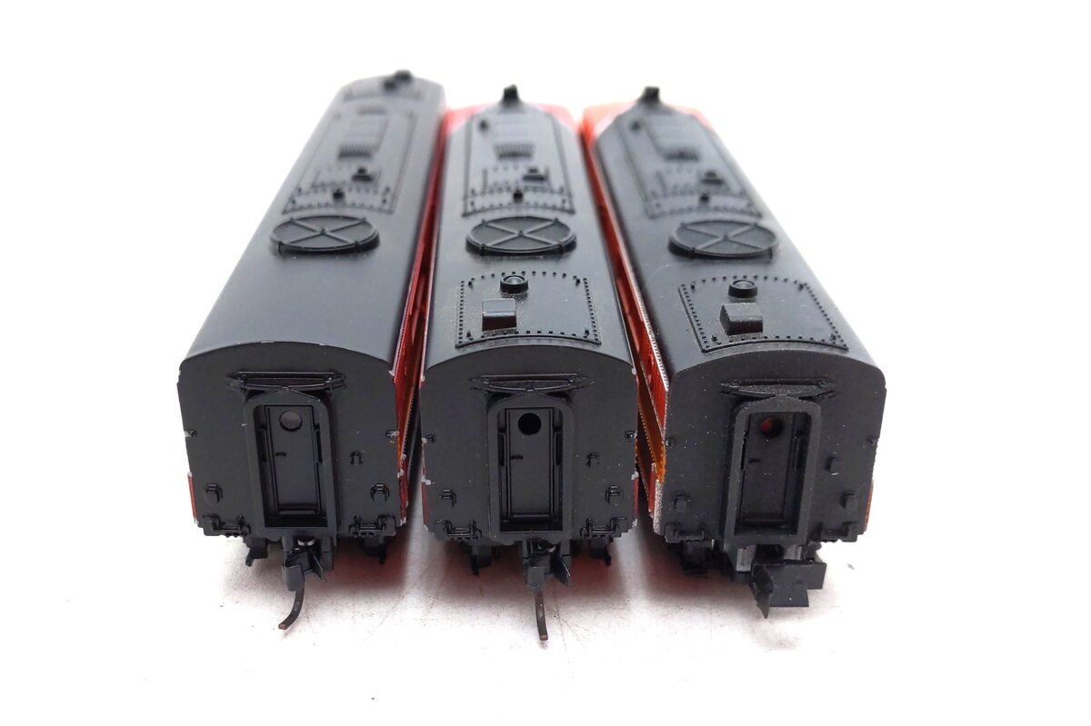 Con-Cor N Scale Southern Pacific A/B Unit Diesel & Dummy Locomotives [3] LN
