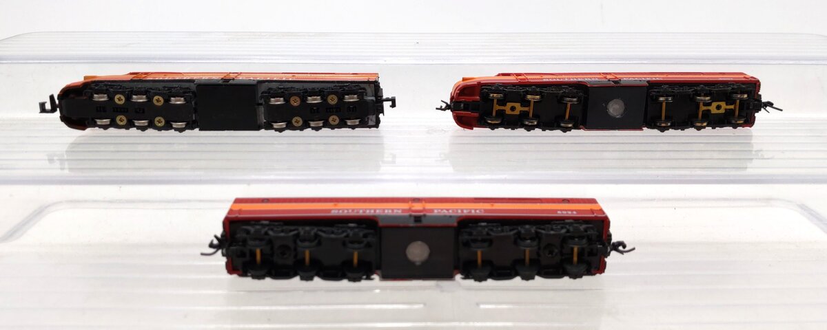 Con-Cor N Scale Southern Pacific A/B Unit Diesel & Dummy Locomotives [3] LN