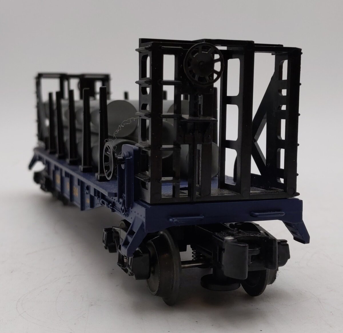 Lionel 6-26357 O Gauge CSX Flatcar w/Pipe Load #600514 LN/Box