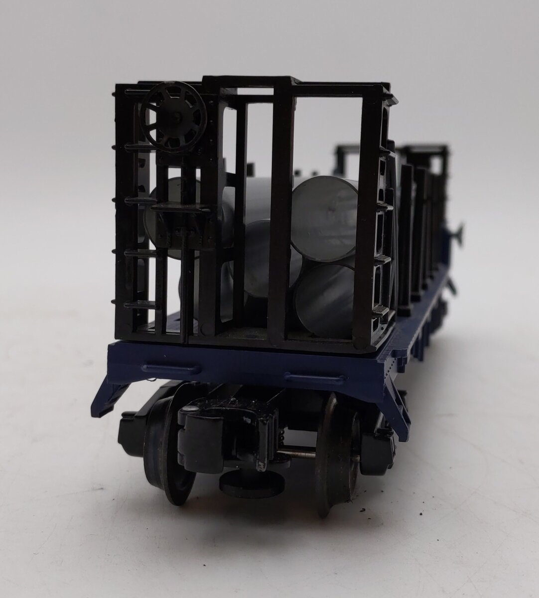 Lionel 6-26357 O Gauge CSX Flatcar w/Pipe Load #600514 LN/Box
