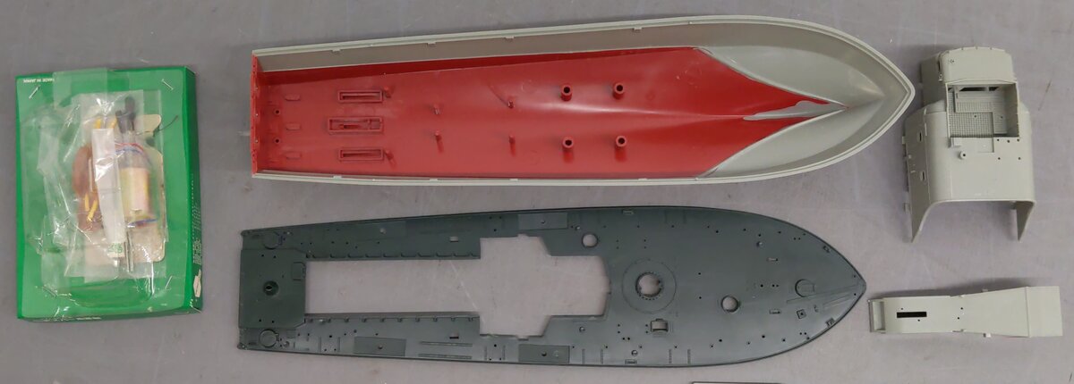 Tamiya 7201 1:72 Scale Vosper Fast Patrol Boat Perkasa Kit LN/Box