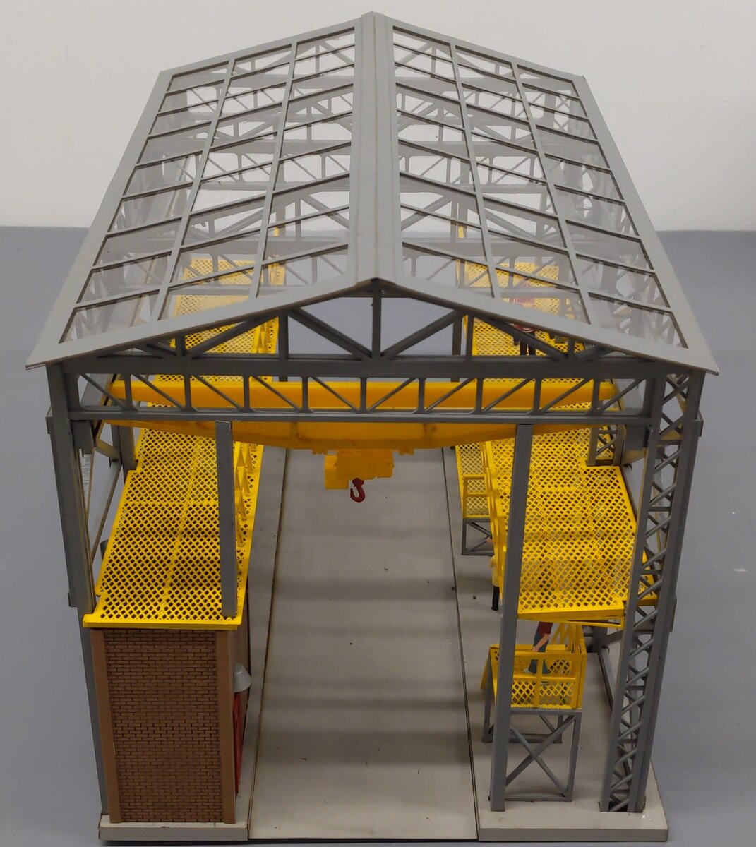 Menards 275-9579 O Gauge Engine Maintenance Facility 1:48 Scale EX