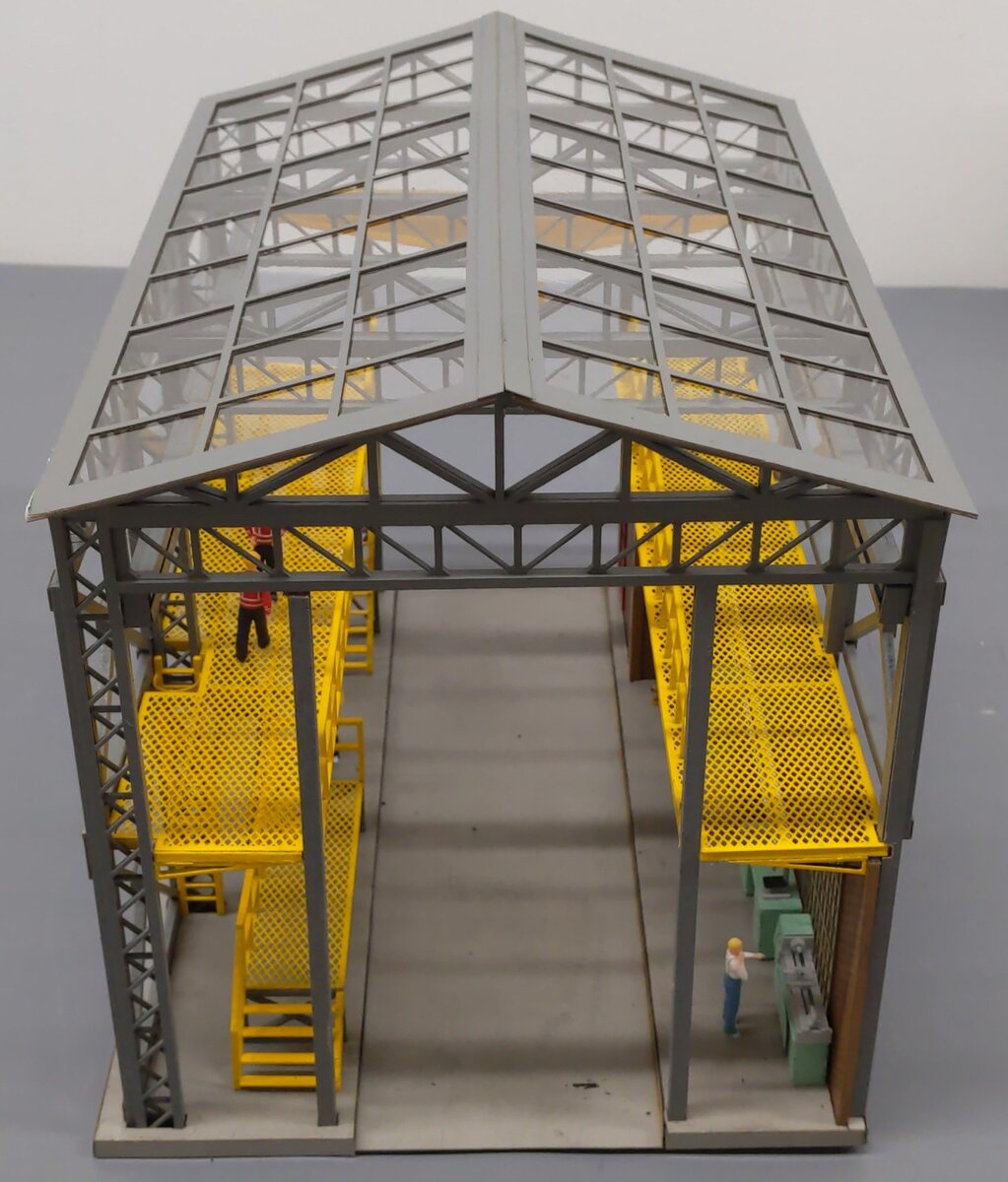 Menards 275-9579 O Gauge Engine Maintenance Facility 1:48 Scale EX
