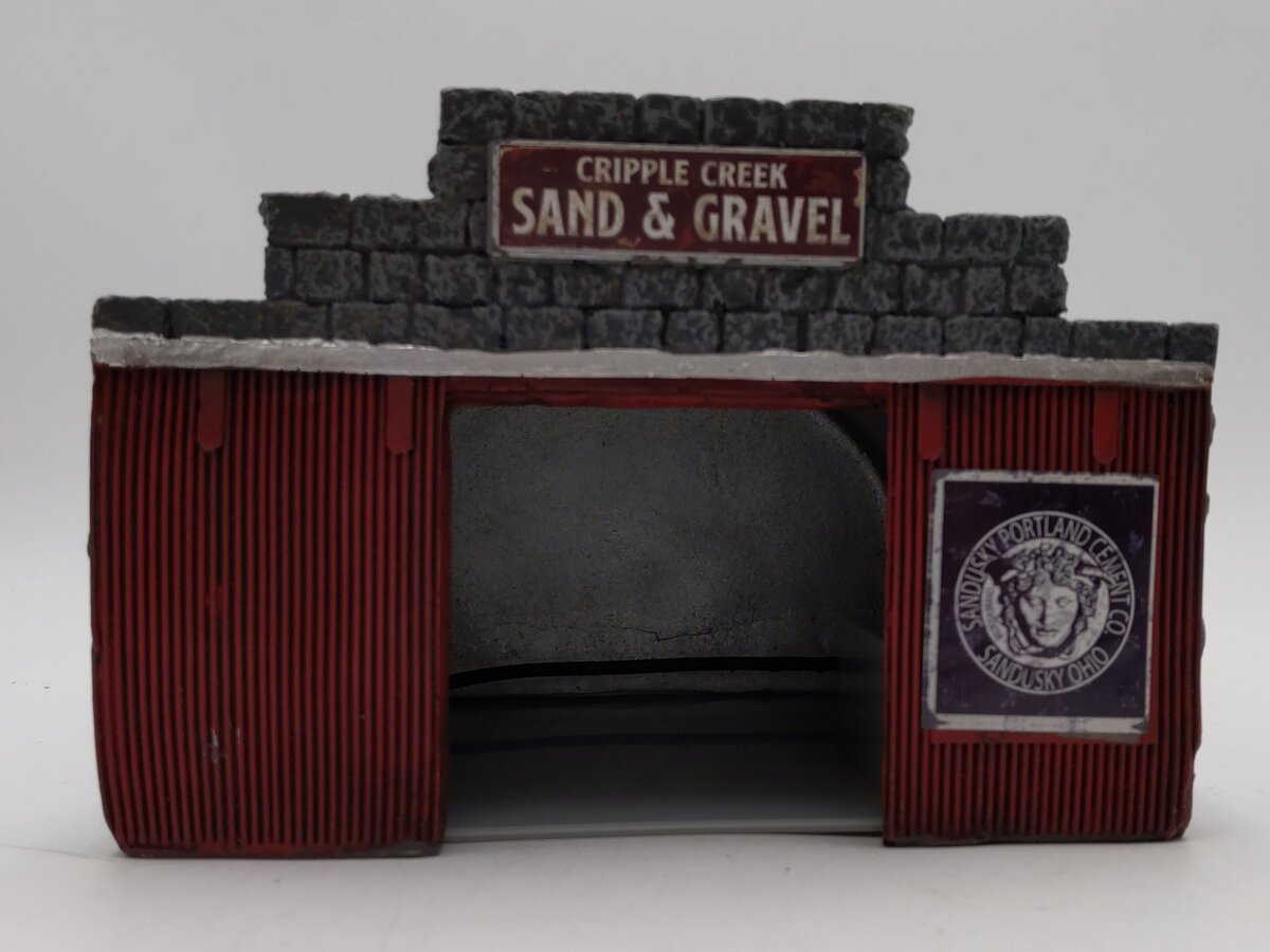 Menards 275-9121 O Scale Cripple Creek Sand & Gravel Quonset Hut EX