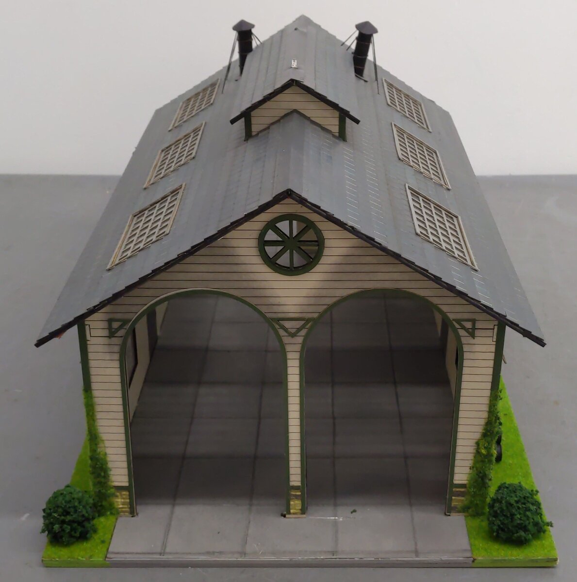 Menards 279-5926 O Scale Cripple Creek Engine Works Building EX