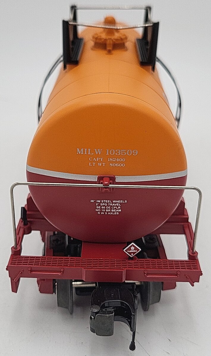 MTH 20-96117 O Gauge Milwaukee Road 8,000 Gallon Tank Car #103509 EX