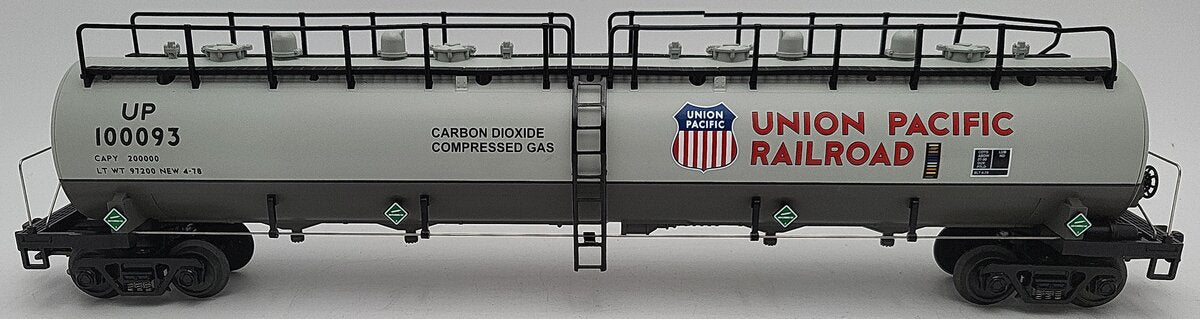 MTH 20-90022A O Gauge Union Pacific 20,000 Gallon 4-Compartment Tank #100093 EX