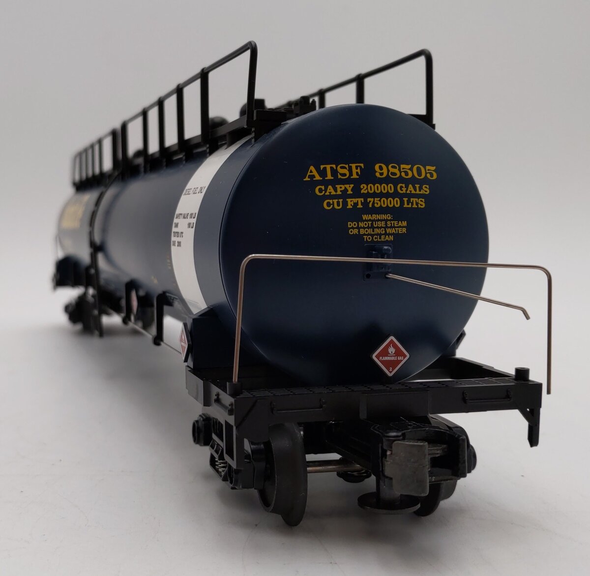 MTH 20-96024 O Scale AT&SF 20K Gal. 4-Compartment Tank Car #98505 VG